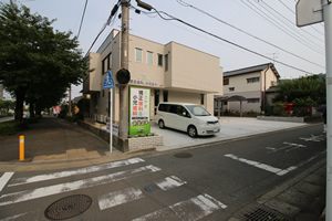 くさやま矯正歯科＆小児歯科の外観写真